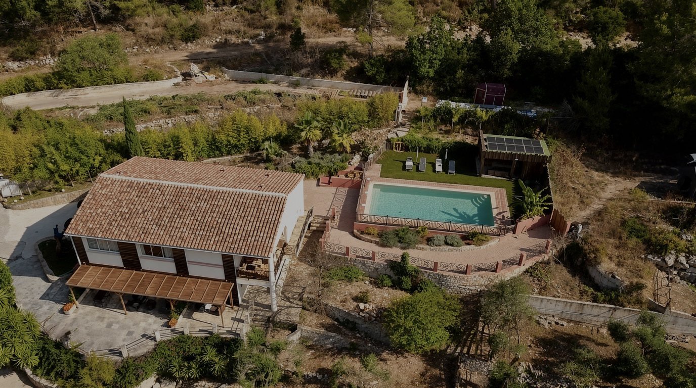Bastide provençale du Domaine de la Brugaye avec jardin méditerranéen
